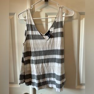 Gap sleeveless casual top Size Medium